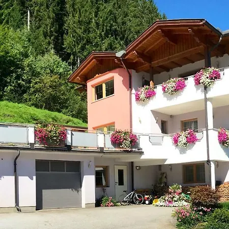 Luca Pansiyon Schladming